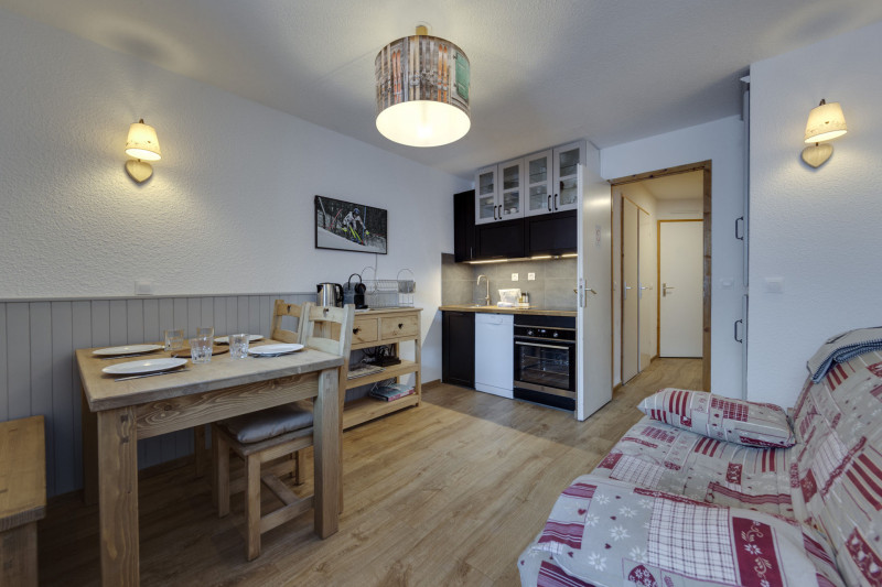 _lv_images__lot_0074061694_01_13158738