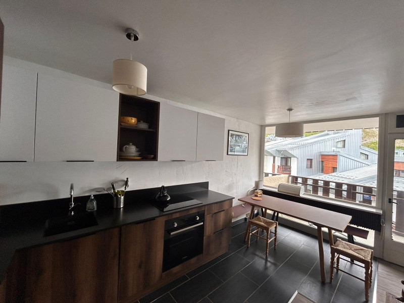 _lv_images__lot_0074061846_03_14054002