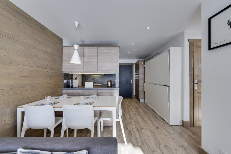 _lv_images__lot_0074061997_05_14198556