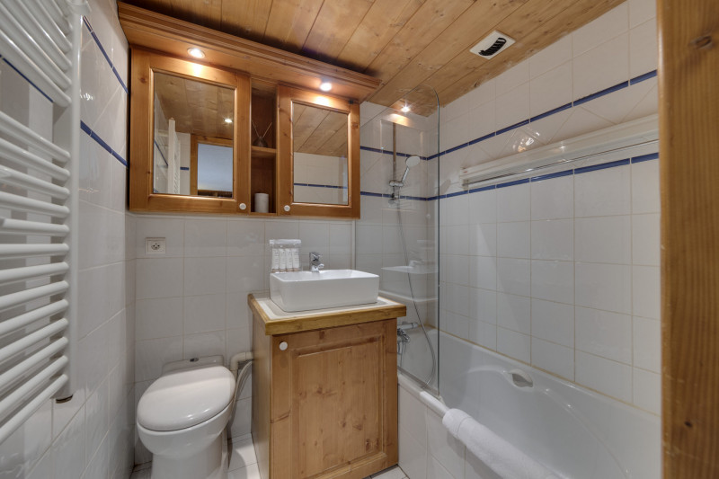 _lv_images__lot_0075230318_12_13457763