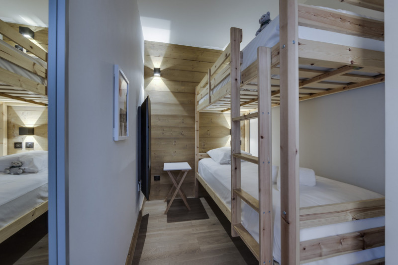 _lv_images__lot_0075553362_08_14237076