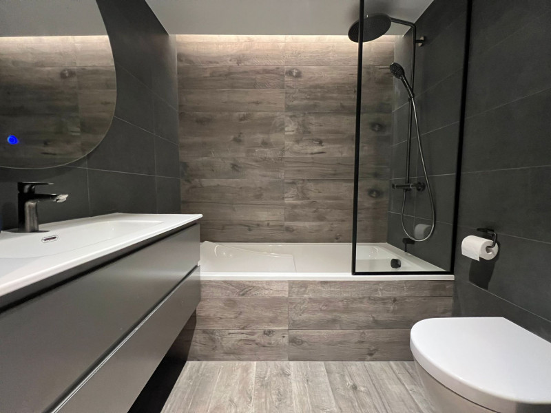 _lv_images__lot_0075553472_13_13083503