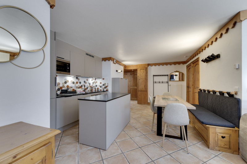 _lv_images__lot_0075553478_04_13270950