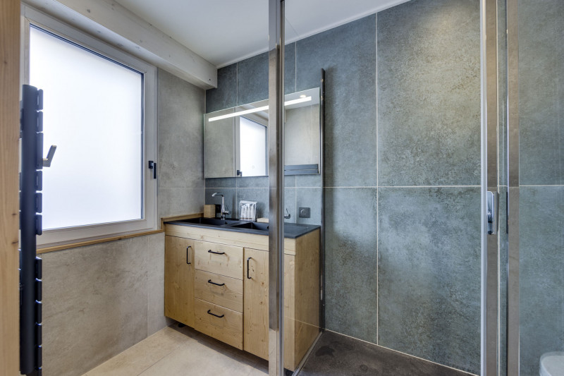 _lv_images__lot_0075553527_12_14044210