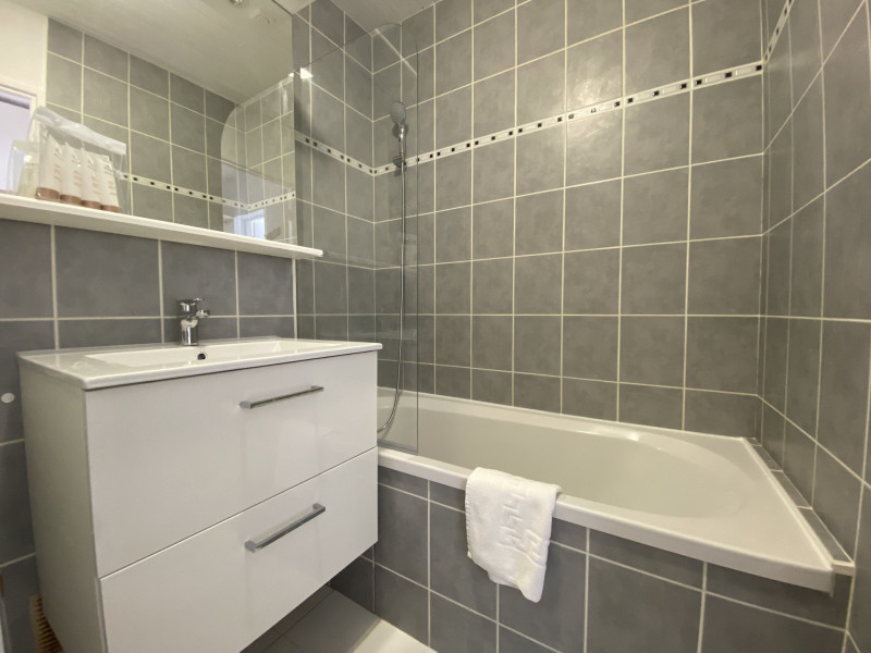 _lv_images__lot_0075553557_11_14034919