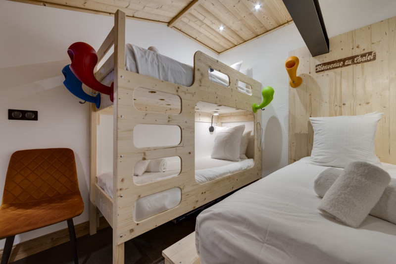 _lv_images__lot_0075553671_08_14394452