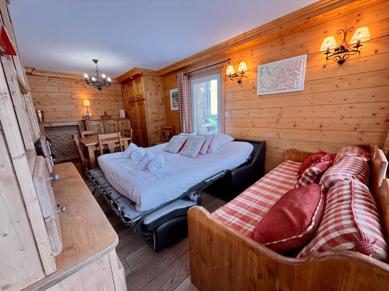 _lv_images__lot_0075553733_08_14073340