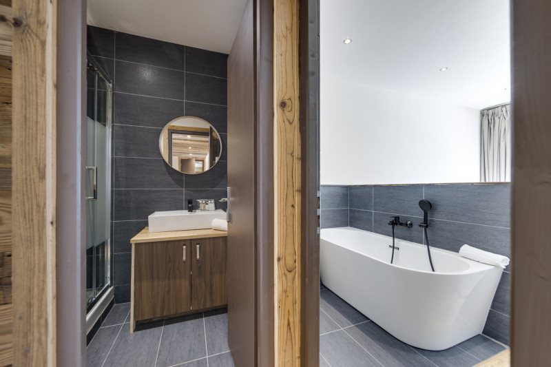 _lv_images__lot_0075553797_16_14421488