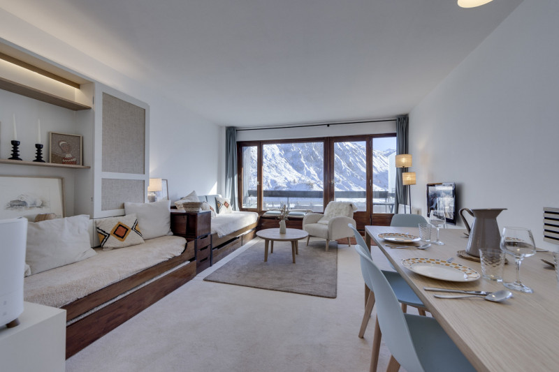 _lv_images__lot_0075553812_04_14375253