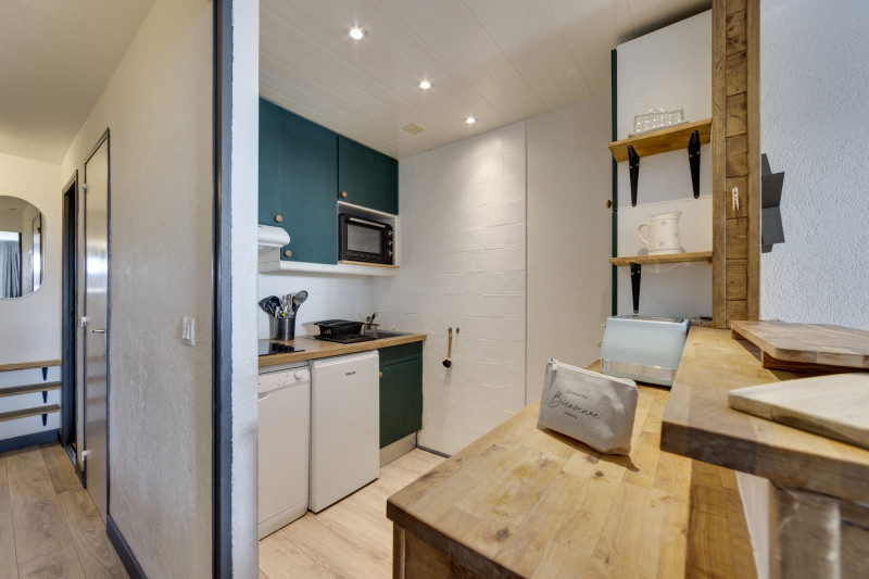 _lv_images__lot_0075554052_04_13939125