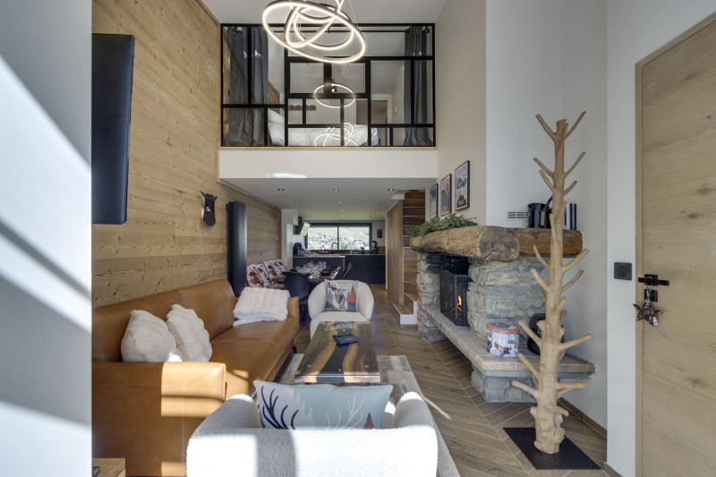 _lv_images__lot_0075554056_03_14130670