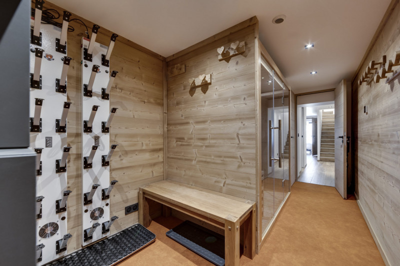 _lv_images__lot_0075554056_16_13270811