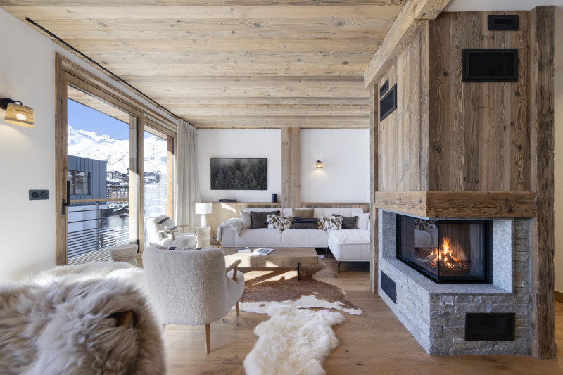 _lv_images__lot_0075554095_02_14411878