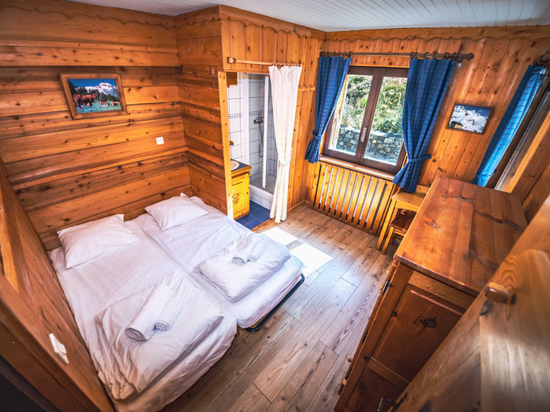 Chambre 3 avec salle de douche Chambre 3 avec salle de douche