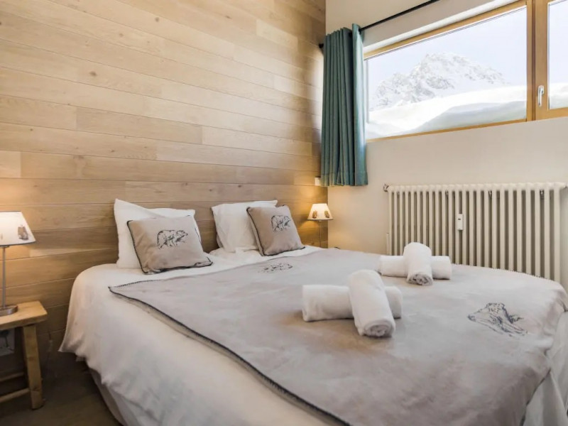 Chambre 1 location-appartement-hauts de val claret-ski-tignes