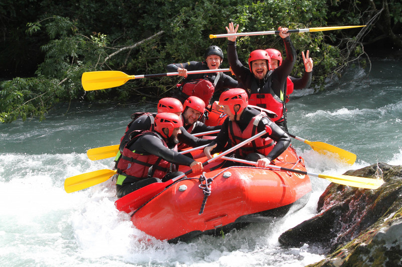 EAUX VIVES RAFTING DECOUVERTE