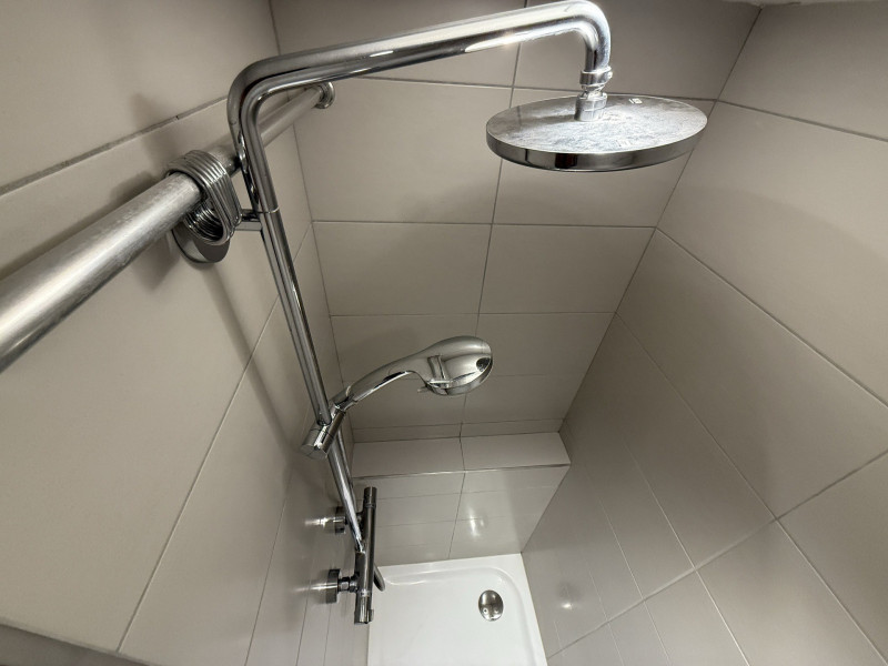Douche location-appartement-hauts de val claret-ski-tignes