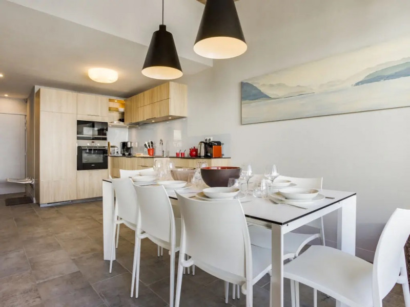 Salle à manger-cuisine location-appartement-hauts de val claret-ski-tignes